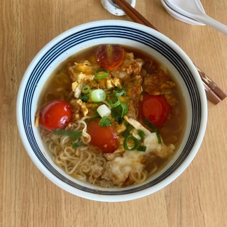 とろ卵トマトのせラーメン♪